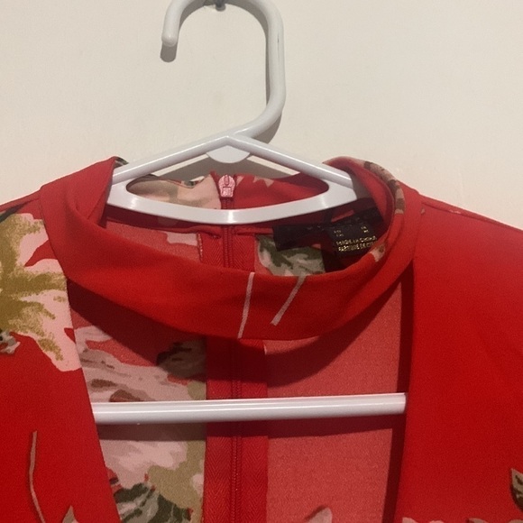 Revamped Red Floral A-Line Midi Dress Size M – Peekaboo Neckline - Picture 3 of 8